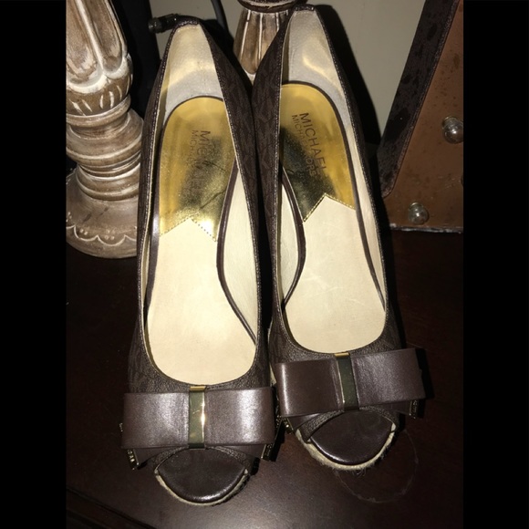 Michael Kors Meg Peep Toe Espadrille Wedges - Picture 2 of 5